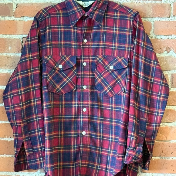 Woolrich Classic Red and Navy Plaid Jacket - Picture 3 of 3